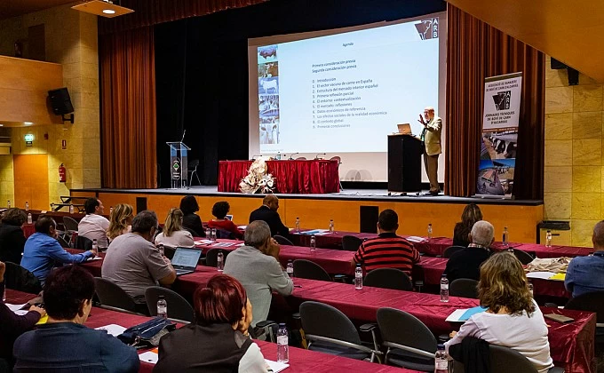 La incertesa econòmica marca la XXIV Jornada tècnica del boví de carn a Alcarràs